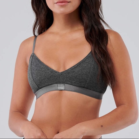 *NWT* Hollister Gilly Hicks Logo Triangle Bralette - Picture 2 of 4